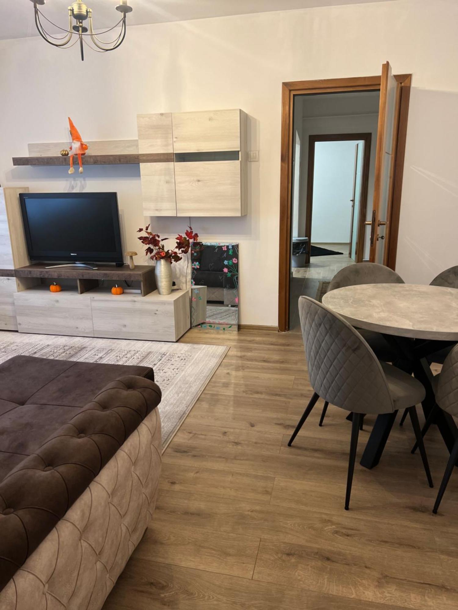 Central Trei Camere Бакэу Экстерьер фото